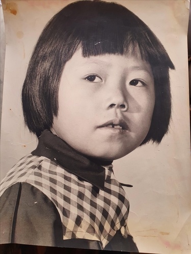 [삶] “난 6살때 가족에 의해 영화관에 버려졌다”