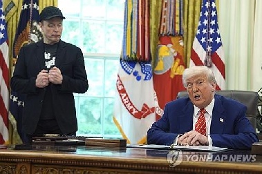 트럼프-머스크 비난전 속 파국…“정부계약 취소” vs “탄핵 예스”(종합2보)