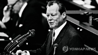 [이런말저런글] 평화가 전부는 아니지만…브란트 어록이 주는 영감