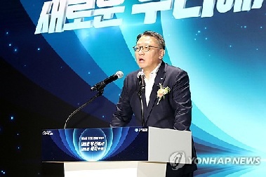 우리은행장, 히트상품 제안 직원에 최대 1억 포상 약속