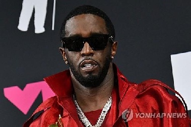 '힙합거물' 콤스, 성매매·범죄단체 핵심혐의 무죄…종신형 면해(종합)