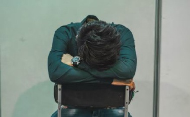 “2년간 한숨도 못 잤다”는 남성…“수면제도 안 통해” 호소