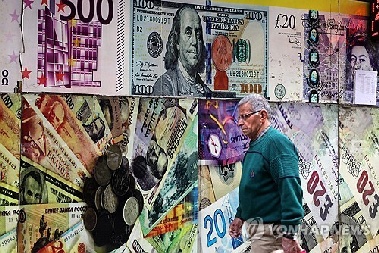 “물가가 오르면 모두가 고통받는다는 건 착각”