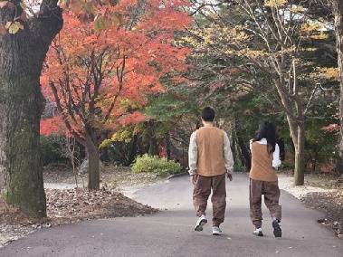 수덕사 단풍 아래 불혹의 사투…짝은 '절로' 맺어지지 않았다