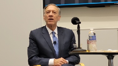 폼페이오 “김정은이 핵무기 포기하게 할 당근 없다…中이 관건”