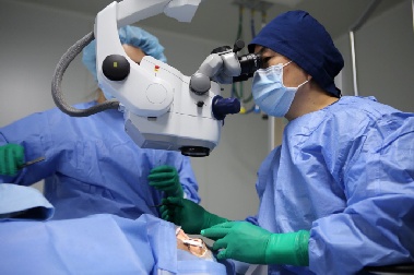 40·50대 백내장 수술 5년 새 2.3배 증가…노안 해결 위한 이른 수술은 피해야