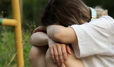 약혼남 눈앞에서…18세 여성, 괴한 5명에 집단 성폭행 '경악'