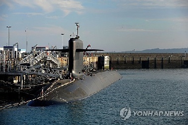 프랑스 핵잠수함 기지 상공서 드론 5대 포착…격추 사격