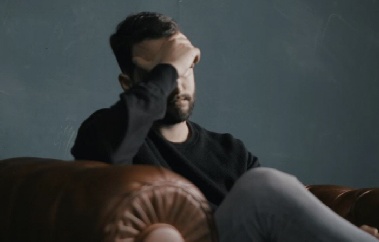 하루 8캔 에너지 음료 마신 남성 '뇌졸중'…왼쪽 감각 잃어