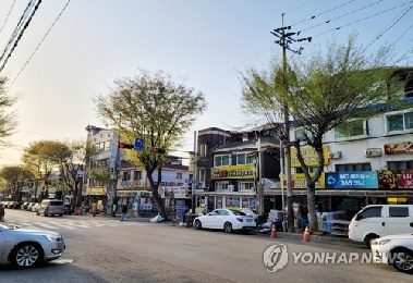 안산 고려인 4명 중 1명 “차별받아도 달라질 거 없어 참는다”