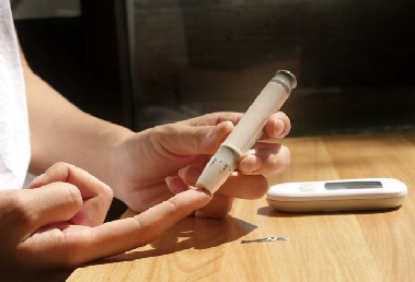 당뇨 환자는 왜 '눈'에 문제가 생길까?…실명 원인 '당뇨망막병증' 증상과 치료는?