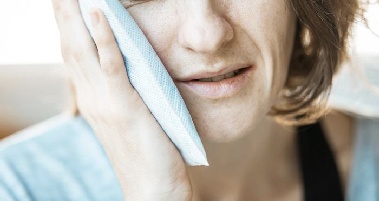 “단순 잇몸 염증인 줄…” 골다공증약·항암제 복용 환자 '이 질환' 주의