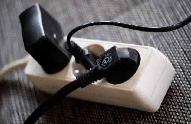 한 달 전기료 100원 '절약의 달인', 실체 드러나자 '충격'