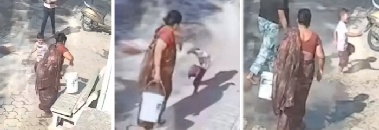 '4살 아이가 축제 때 물감 뿌리자…' 뜨거운 물 퍼부은 친척 '공분'