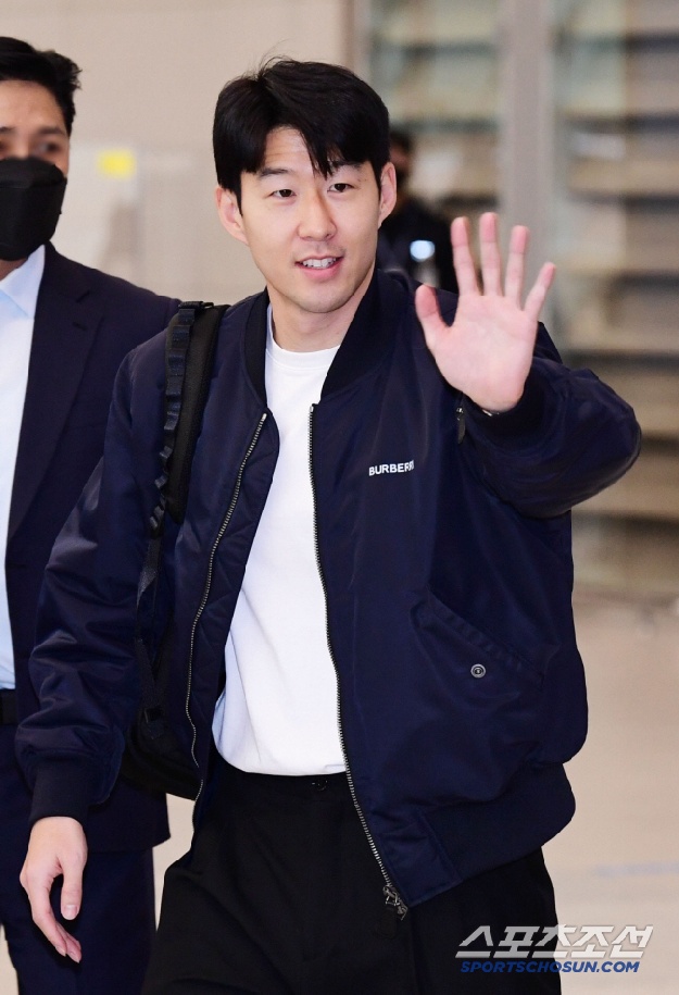 손흥민, 임신 주장 20대女 공갈 혐의로 고소 “수억 원 요구”