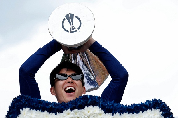 韓 축구 대형 경사 하나 더? '유관' 쏘니, 트로피 챙기니 이런 횡재가 있나!...“토트넘, 손흥민 재계약 체결 예정+절대 이적 허용 불가”