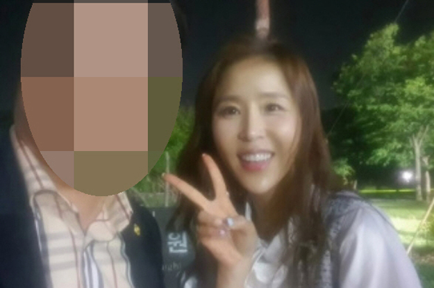 신지, 팬 서비스 정치적 악용에 분노 “너무 억울해..법적 조치할 것”