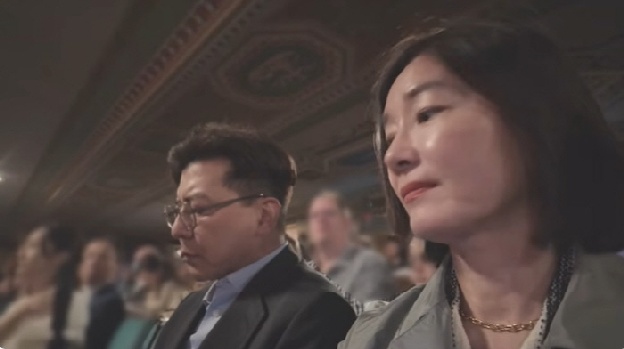 '7년 뒷바라지' 오연수, 큰아들 美 명문대 졸업식 참석..'두 집 살림' 끝냈다