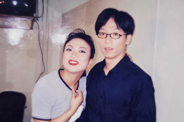 “그 시절 몰랐던 메뚝 선배♥” ‘유퀴즈’ 유재석X김숙, 28년 전 풋풋한 투샷 공개