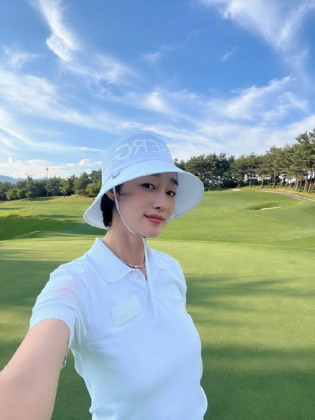 불륜설은 가라..최여진, ♥김재욱과 골프장 스킨십