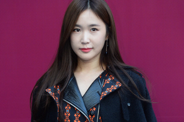 초아, '60만원짜리 사주' 후기 소름돋네 “눈물 나고 닭살 돋아...싹 다 맞혀”