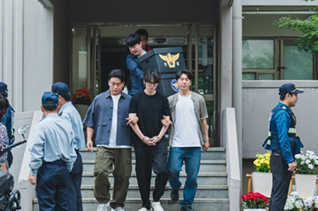 이재균, 경찰 연행..이시영 절친 살해한 범인이었나
