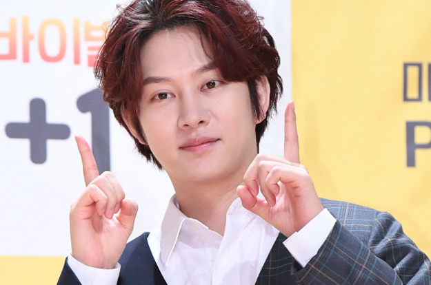 김희철, 슈주 내 '갑질 폭로' 나왔다..“눈치 심하게 주고 싸가지 없어” 은혁 증언