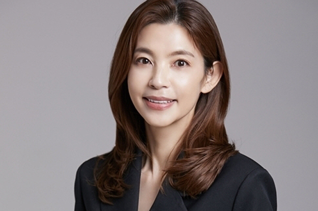 드레스 800벌 입은 황수경 “매주 모니터링 당했다”..노출 단속 고백