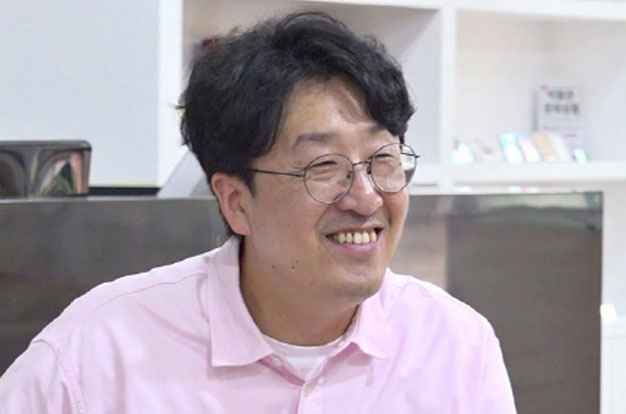 '30세 데뷔' 현봉식 “S전자 설치기사 출신…고객응대 상황극하다 연기에 빠져”