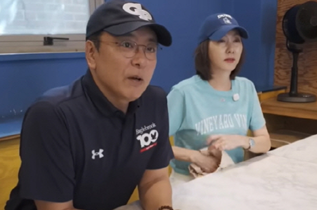 김승우 ‘한끼합쇼’ 폐기 논란 후 첫 방송 등장..♥김남주와 떡볶이 먹방