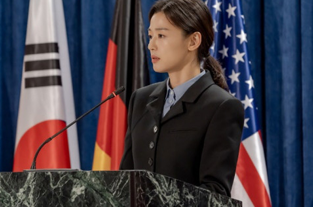 “中 왜 전쟁 선호할까” ‘북극성’ 전지현 대사에, 현지 누리꾼 발끈