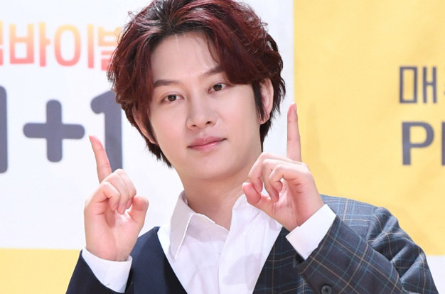 김희철, 연예인=개꿀 인증 “공장 알바 120만원→데뷔 첫 수입 3천만원”