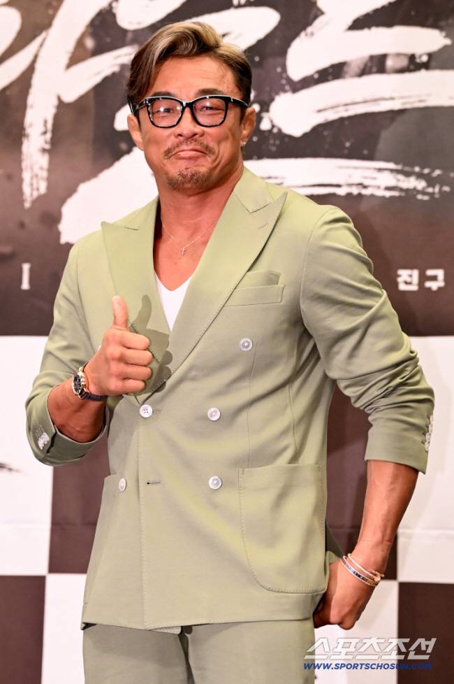 추성훈, 제트스키 사고로 응급실行 “잘못 넘어져 뼈 부러져”