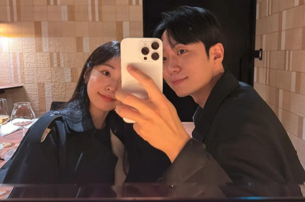 김연아♥고우림, 오붓한 연말 데이트..부부 셀카 '달달'