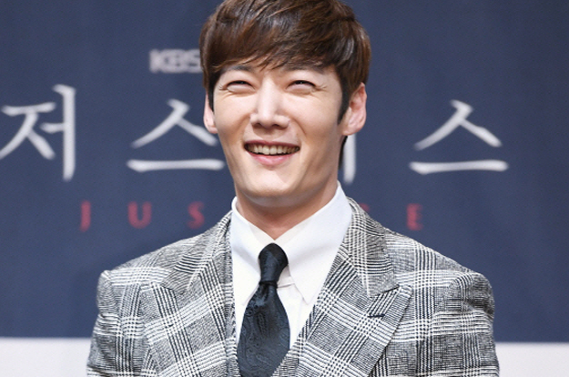 최진혁 “40년 동안 방문 못 닫고 살았다” 가정사 고백..그동안 말 못한 기억들