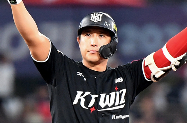 에이전트까지 선임한 황재균, 1년 고액 제안 뿌리치고 은퇴 결심했다