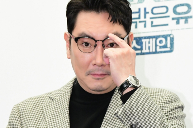 “조진웅, 최소 100억 위약금 ‘최악’”..tvN ‘두 번째 시그널’ 비상