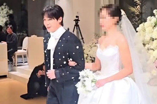 김장훈, 미르 아내 얼굴 노출 사과 “비공개인 줄 몰라, 나잇값 못해 한심”