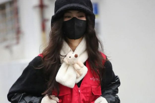 다니엘, 뉴진스 쫓겨난 날 연탄 날랐다..현장 포착