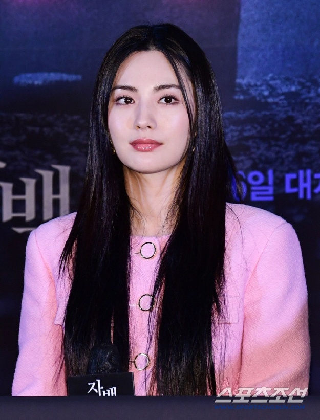 나나, 강도 막았다가 '살인미수' 역고소..경찰 결론은 “정당방위”