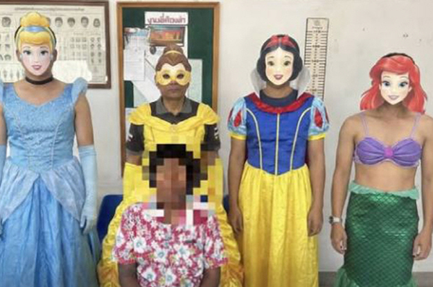 백설공주·원피스 등 만화 캐릭터 변신한 경찰들, 범죄 억제 효과?