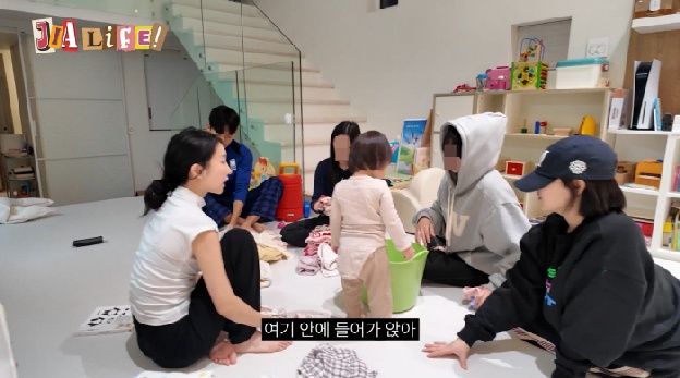 이지훈♥아야네, 집에 '돌봄 이모'만 17명 뒀다 “갑자기 나가도 딸 걱정없어”