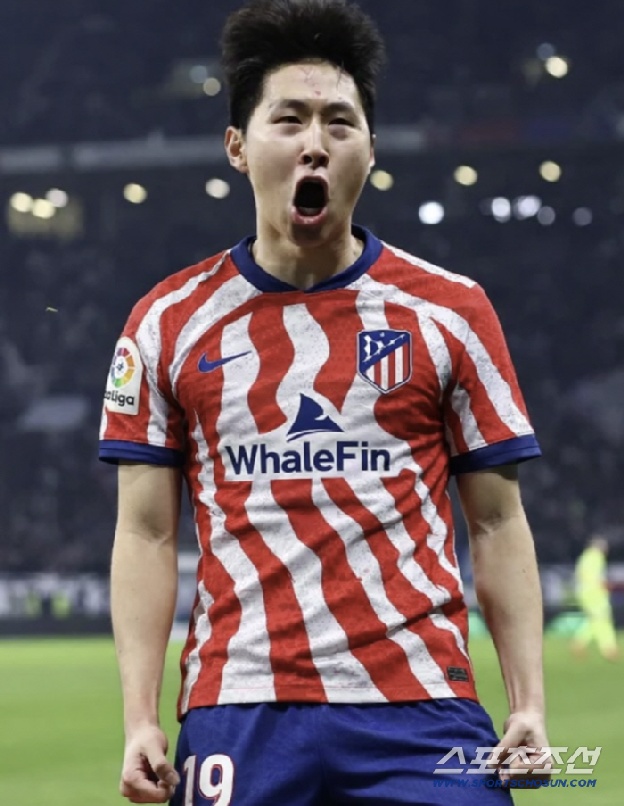 망했다! '韓 최고 재능' 이강인 진짜 어쩌나, '손흥민급 반전 이적' 실패→PSG 非주전 멤버 신세 유지..“ATM 접근 완전히 무산”