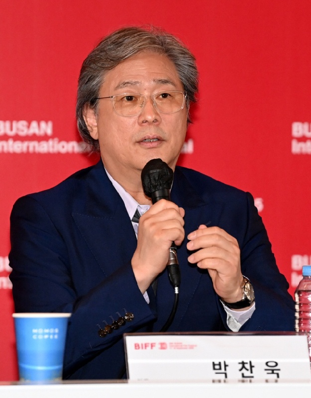 박찬욱 감독 '어쩔수가없다', 오스카 이어 英아카데미 최종 문턱 못 넘었다[SC이슈]