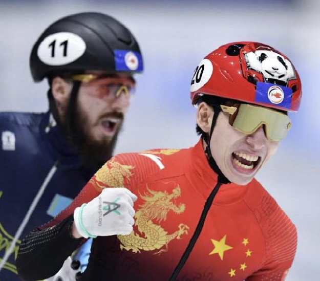 “충격 행보!” 韓 쇼트트랙 영웅→태극마크 대신 中 귀화 선택, 린샤오쥔 인기 폭발..'팬 열광에 파묻혔다'