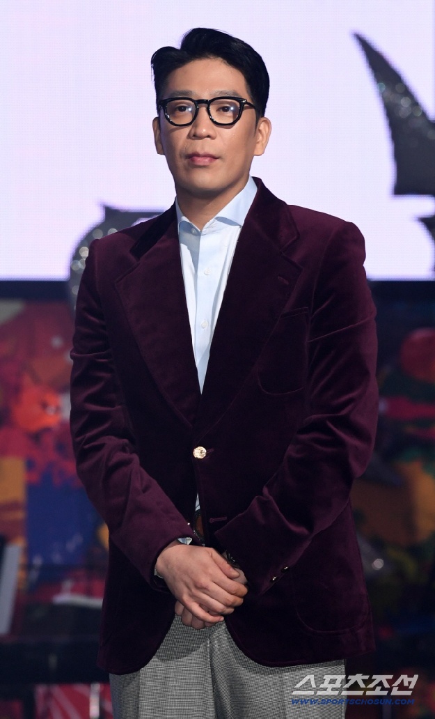 MC몽 “여친 만났는데 성매매?” 분노…CCTV 공개엔 '법적 대응'