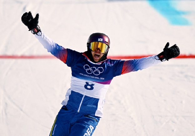 초대형 사고! '37세 맏형' 김상겸, 기적의 銀!,...밀라노 1호+올림픽 400번째 메달 획득