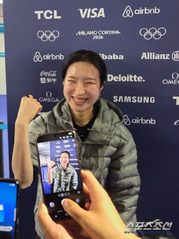 韓 쇼트트랙 천만다행! '피 철철 아니고 찔끔!'→“저 괜찮아요” 김길리, 상처 부위까지 보여주며 웃었다[밀라노 LIVE]