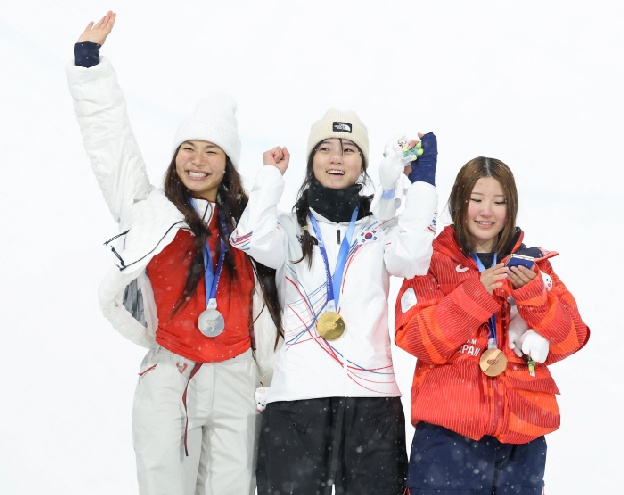 여전히 남은 최가온&클로이 김 판정논쟁. 미국 男 레전드 숀 화이트 명쾌한 한마디 “그냥 클로이 김의 날이 아니었다”