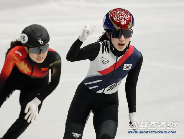 [속보] 韓 초대형 사고 나올 뻔! 김길리 넘어졌지만 1000m 결승 진출...에이스 최민정은 파이널B행 [밀라노 현장]